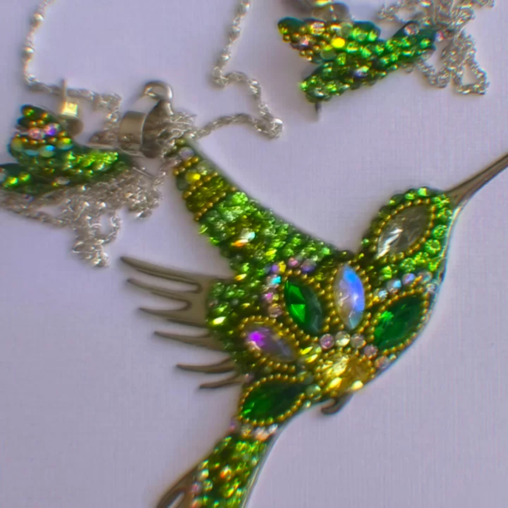 Imagen de Collar y Aretes Colibrí
