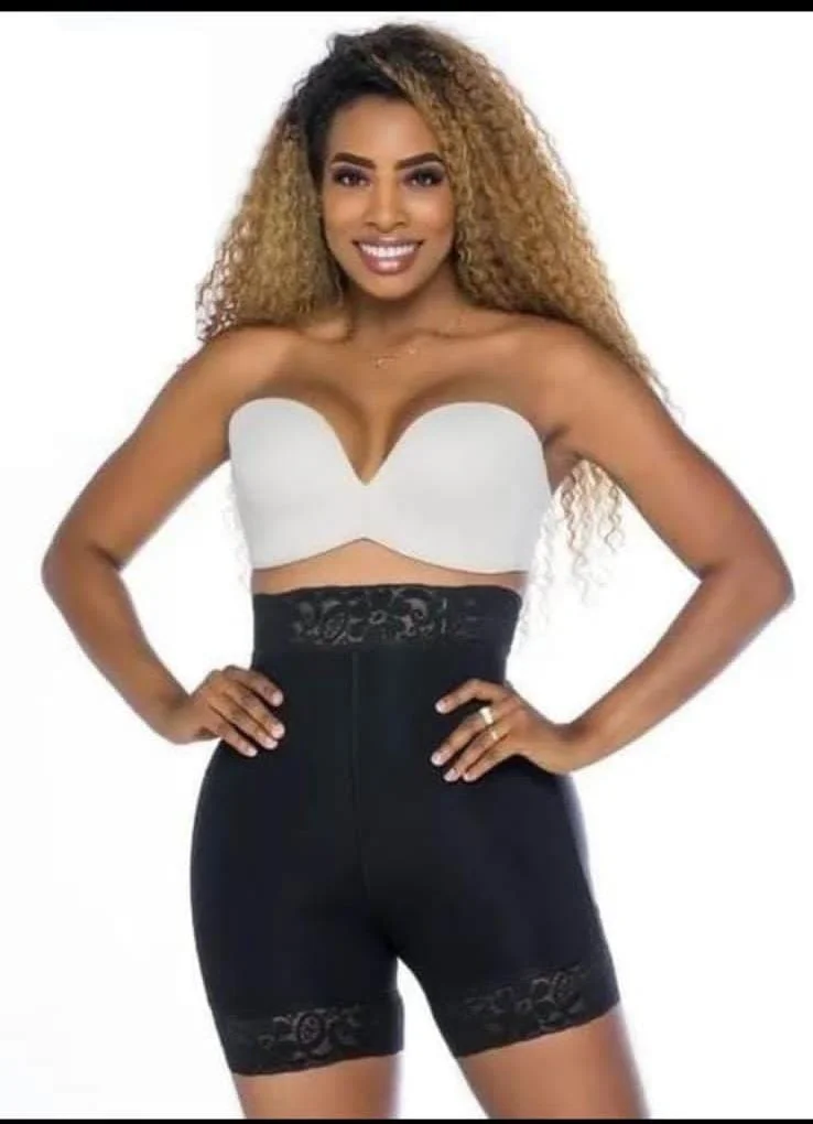 Imagen de Jeans y Fajas levanta cola